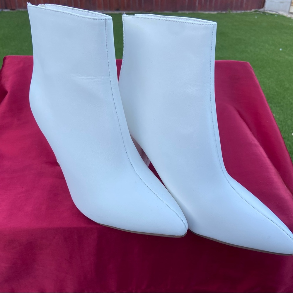 Dream Pairs White Ankle Booties